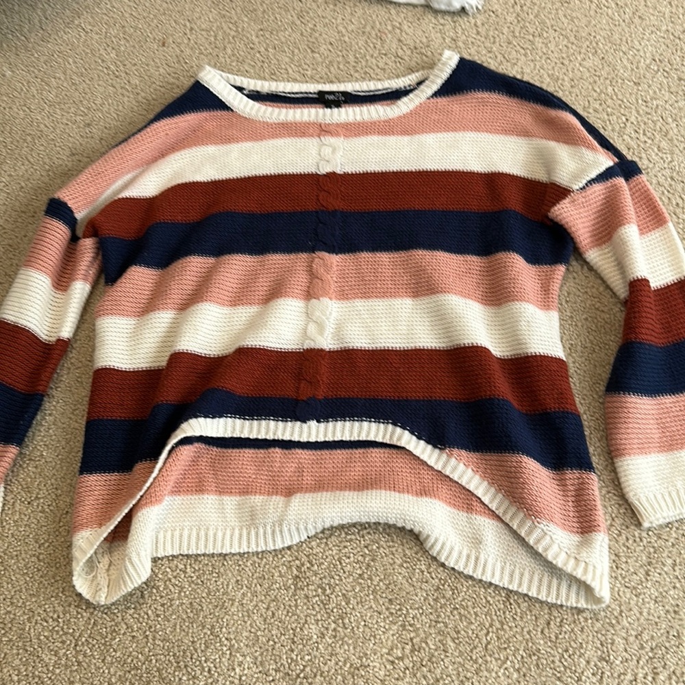 rue 21 sweater size medium